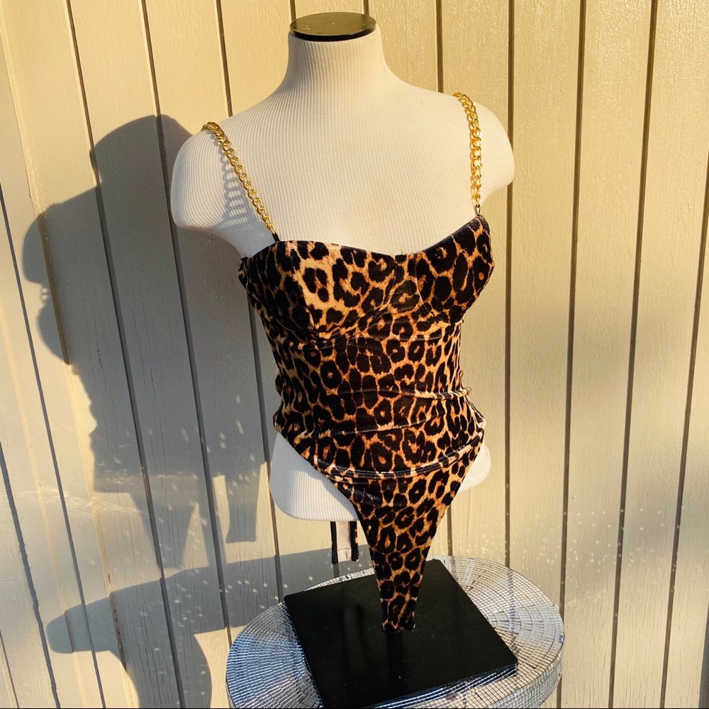 FashionNova Velvet Chain Sleeve Bustier Sz Small